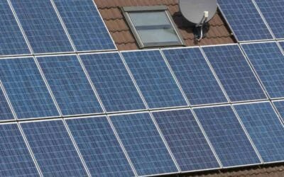 Top 5 Warning Signs Your Solar Panels Need Professional Attention